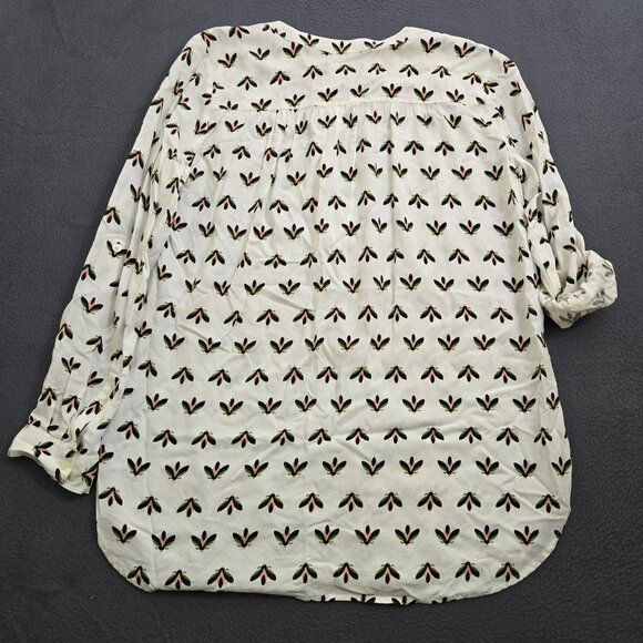 Ann Taylor LOFT Women MP White Oversized Popover Bug Print Blouse Top 1/4 Button - Picture 2 of 13